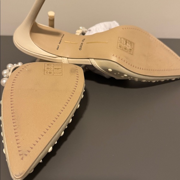 Dolce Vita Pearl Embellished Cream Mules - Picture 4 of 6